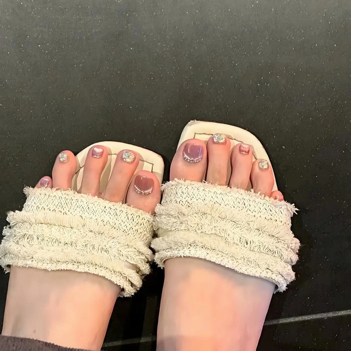 nail chân đính charm tiểu thư