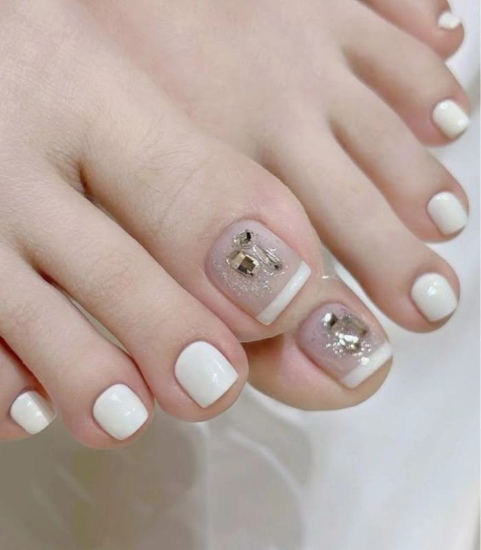 nail chân nhẹ nhàng lấp lánh