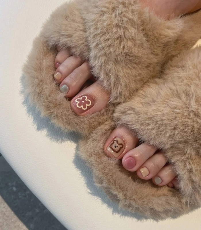 nail chân vẽ gấu đẹp