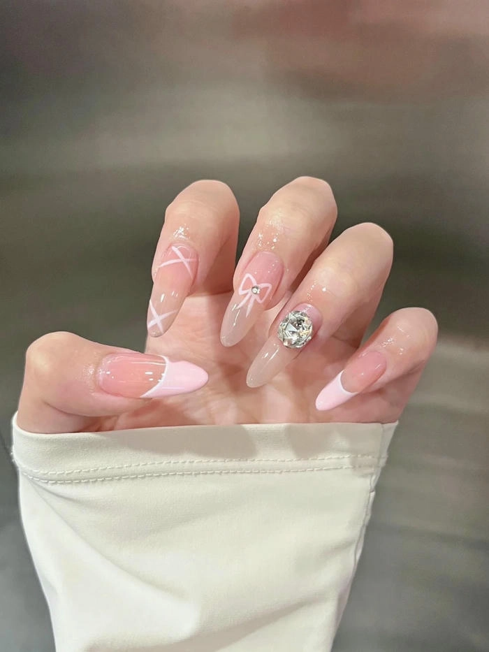 nail đầu móng trắng dịu dàng