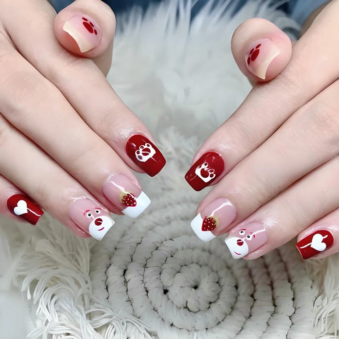 nail đỏ gấu dâu