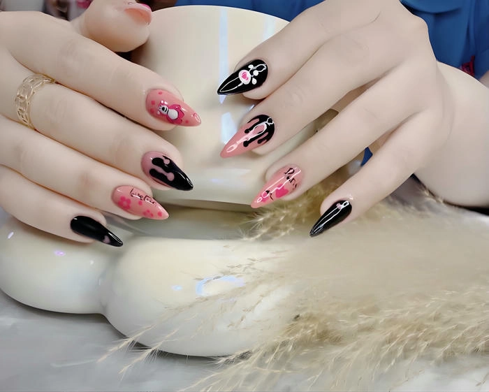 nail gấu dâu đẹp