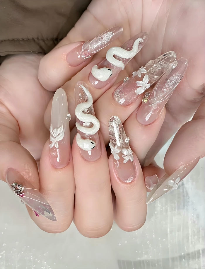 nail hình rắn đơn giản