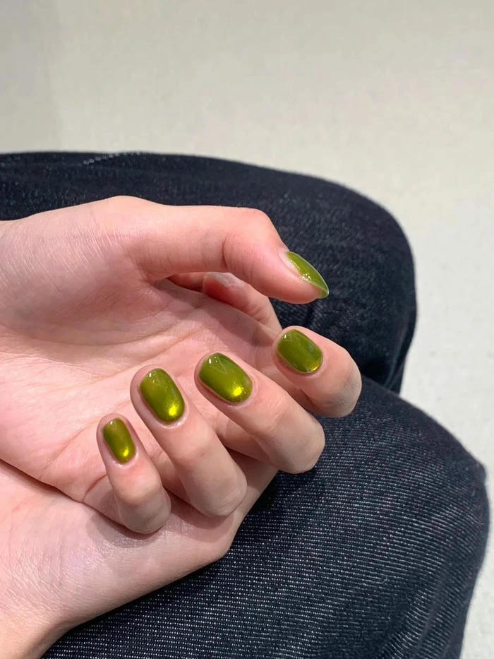 nail mắt mèo xanh lá đơn giản