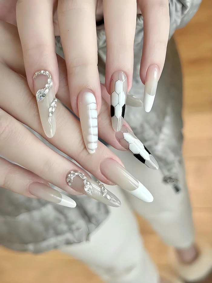 nail rắn đẹp