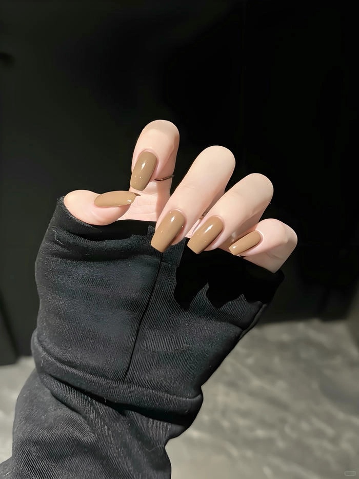 nail tay màu nâu cafe sữa
