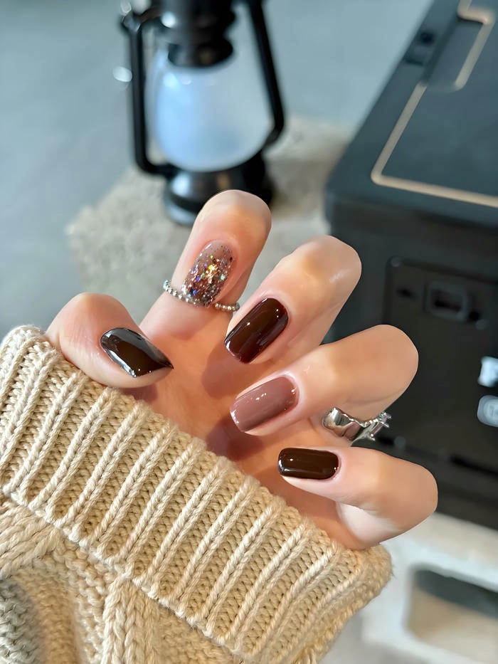 nail tay màu nâu cafe