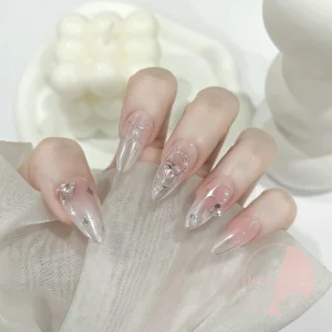 nail tay xinh đính đá