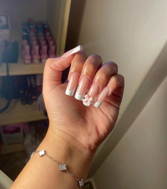 nail vuông dài sơn đầu móng trắng