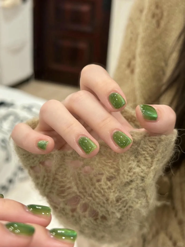 nail xanh lá mắt mèo