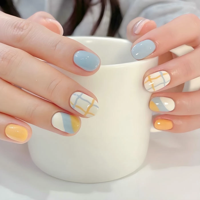 sơn móng tay màu pastel cute