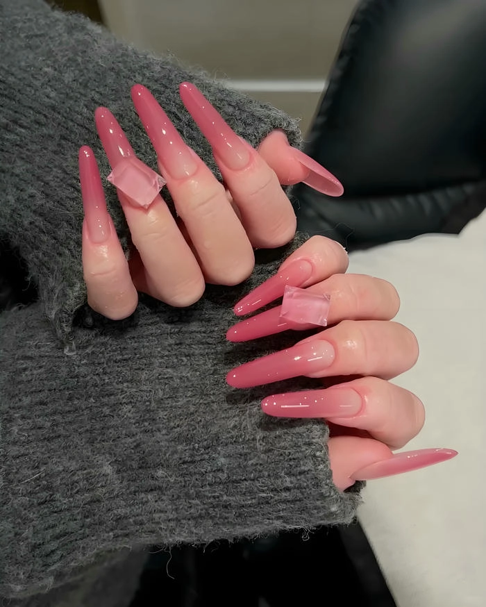 sơn móng tay pastel màu hồng