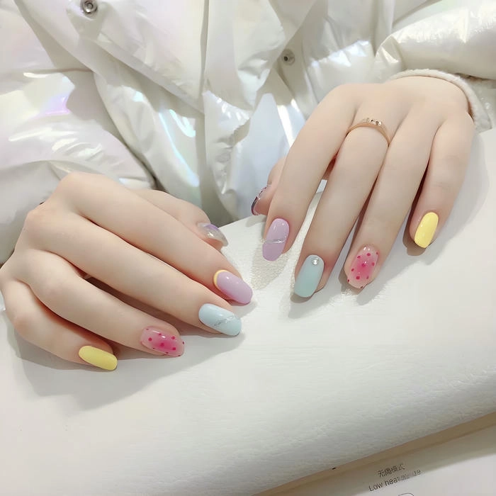 sơn móng tay pastel xinh