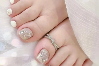 Mẫu nail chân đẹp tôn da: Da sáng bật tone, nhìn là mê