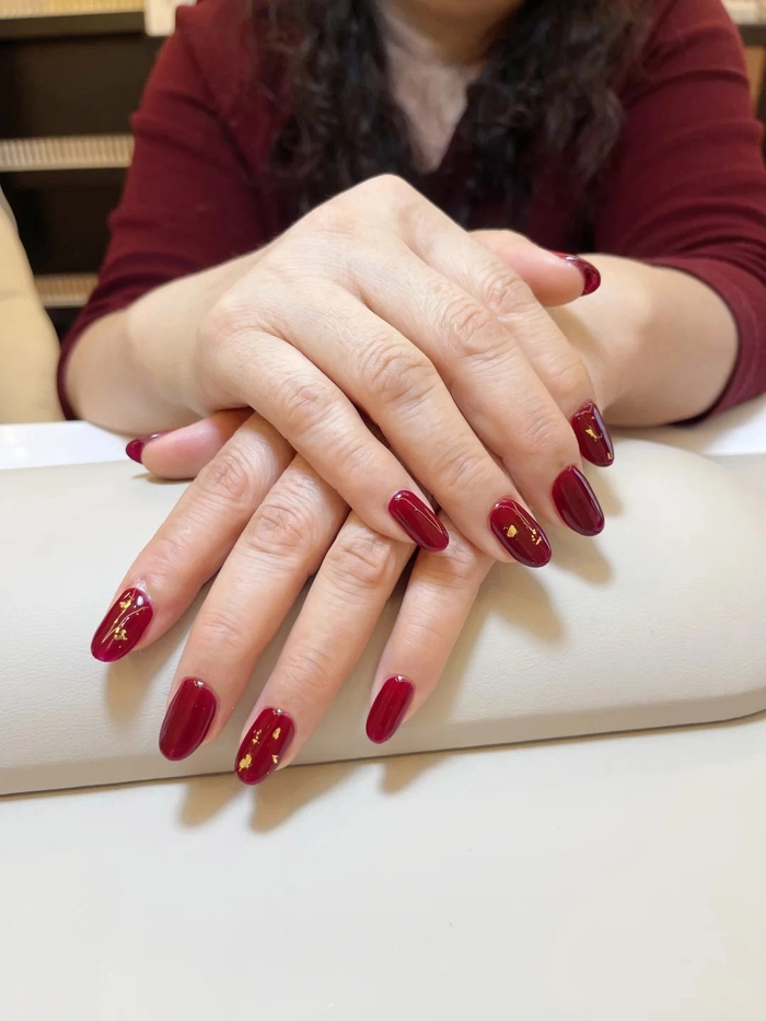 Các mẫu nail cho người trung tuổi đậm chất thanh lịch