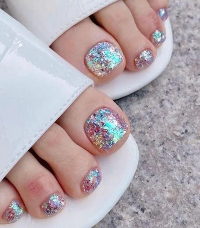 Mẫu móng chân nhũ kim tuyến tinh tế