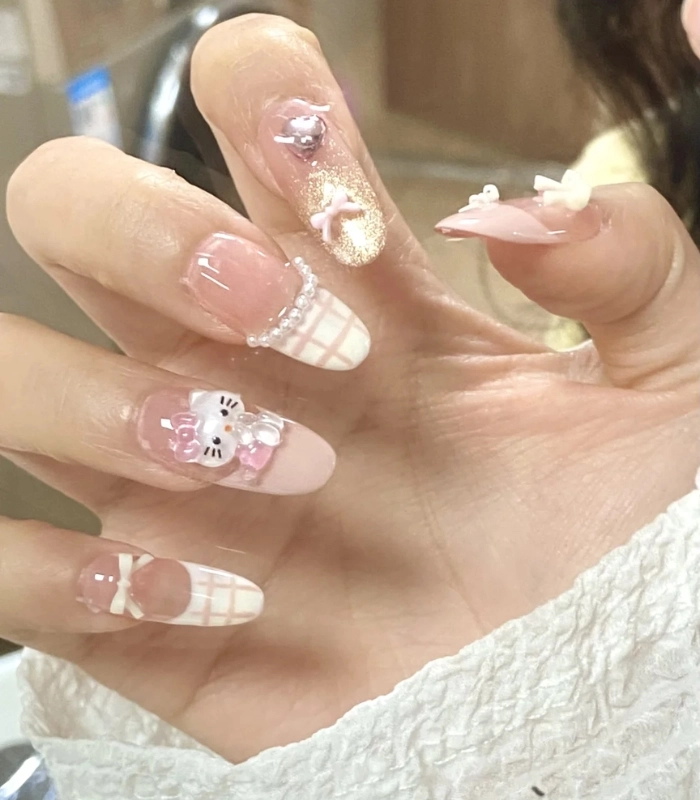 Mẫu nail Hello Kitty chất chơi