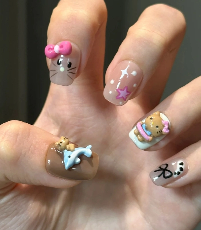 Mẫu nail Hello Kitty nền trong suốt