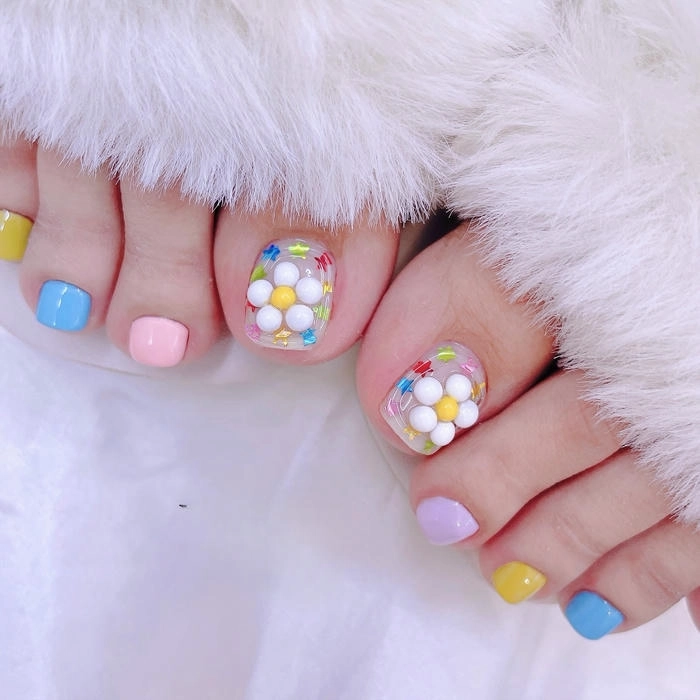 Mẫu nail chân đơn giản cho móng ngắn đẹp