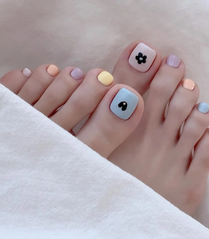 Mẫu nail chân mùa hè phù hợp đi biển