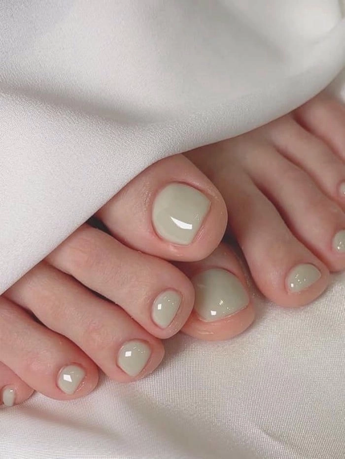 Mẫu nail chân nude basic