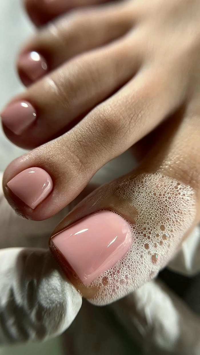 Mẫu nail chân nude pastel
