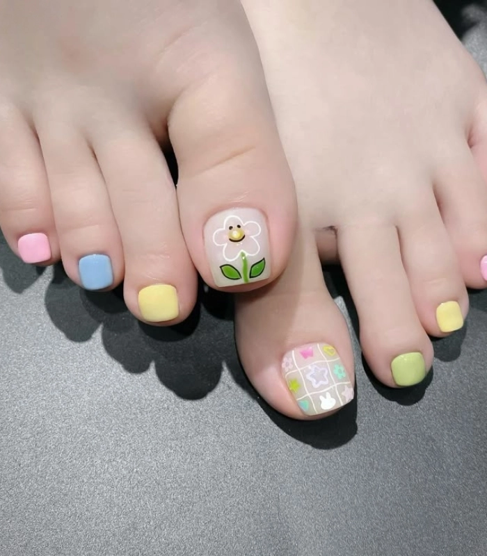 Mẫu nail chân vẽ hoa đơn giản sang chảnh