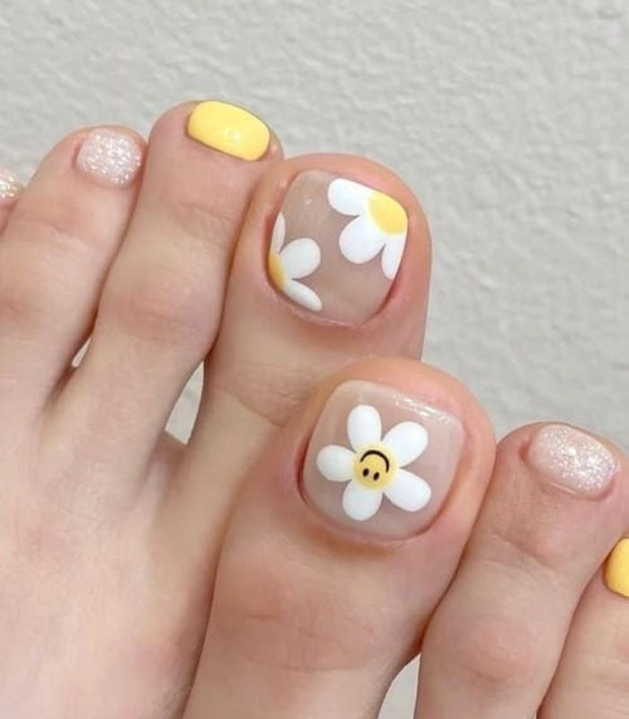 Mẫu nail chân vẽ hoa nhẹ nhàng