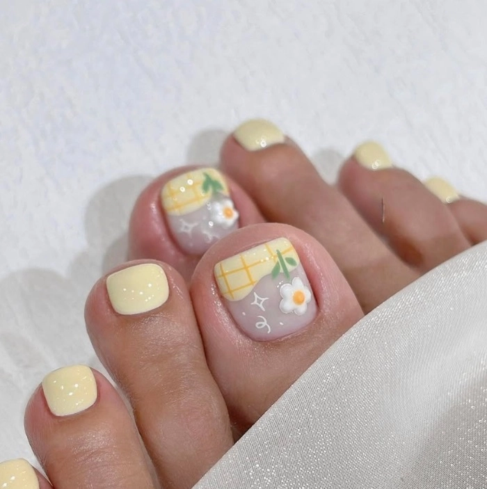 Mẫu nail chân vẽ hoa pastel