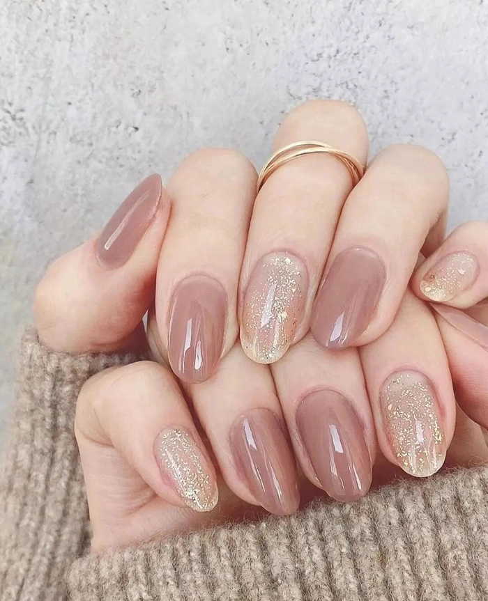 Mẫu nail cho người trung niên nhẹ nhàng