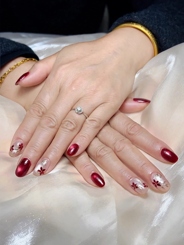 Mẫu nail cho người trung tuổi sang trọng