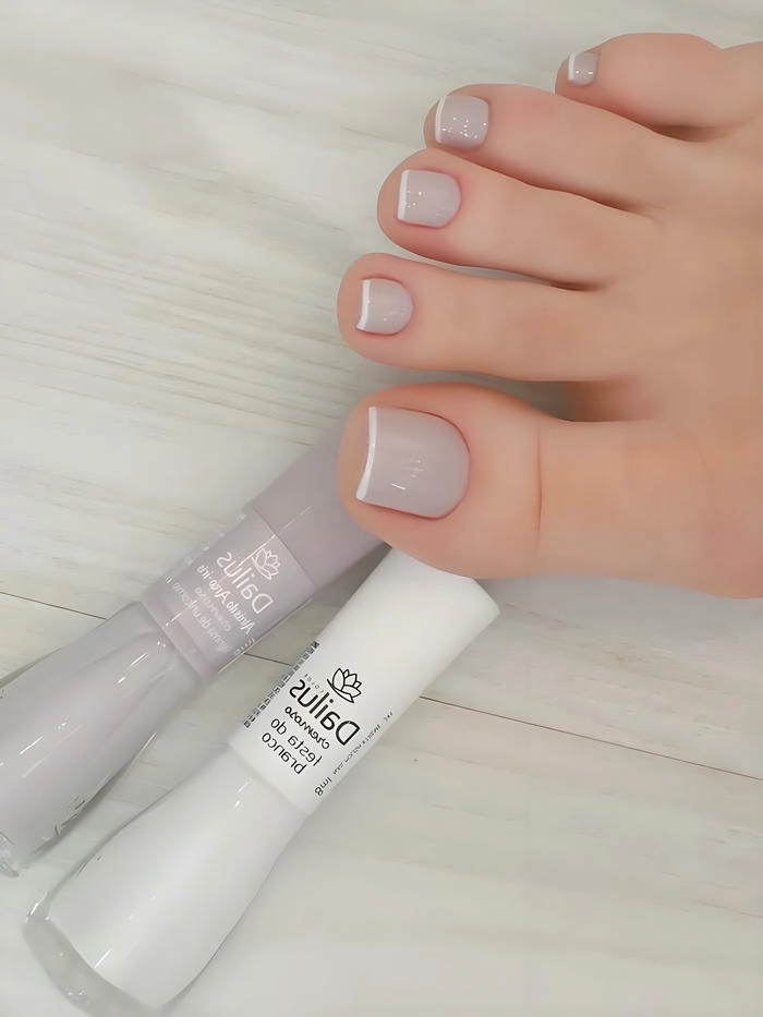 Mẫu nail đầu móng chân đẹp thanh lịch
