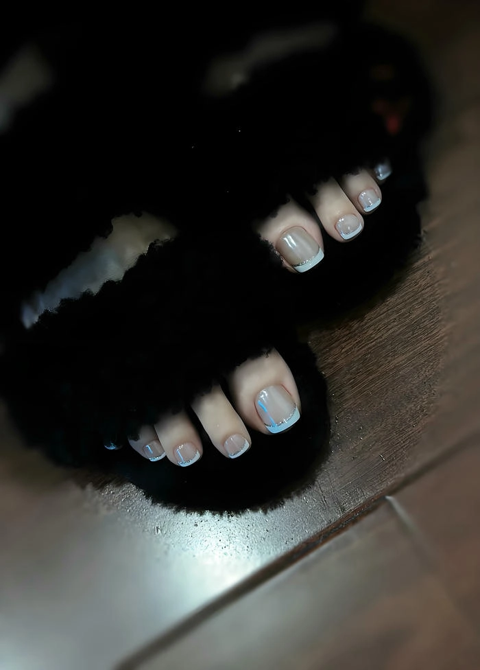 Mẫu nail đầu móng chân đính đá
