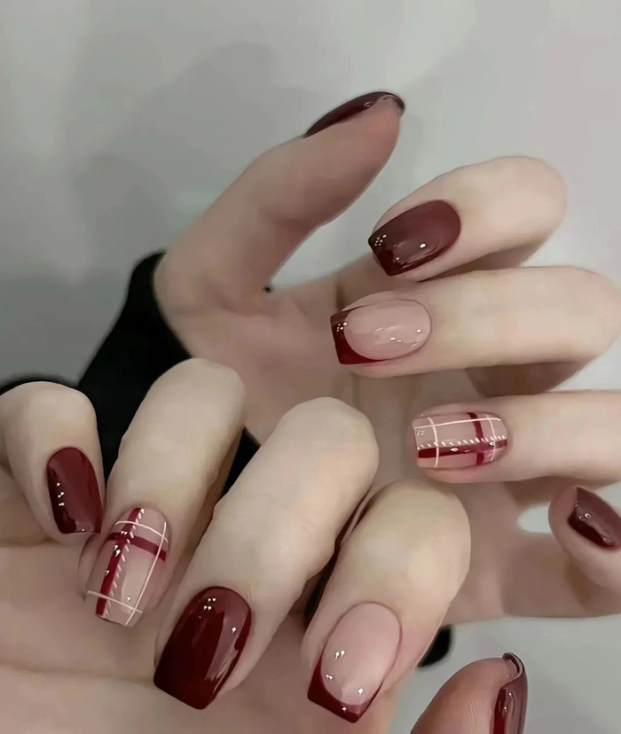 Mẫu nail tay cho người lớn tuổi pastel
