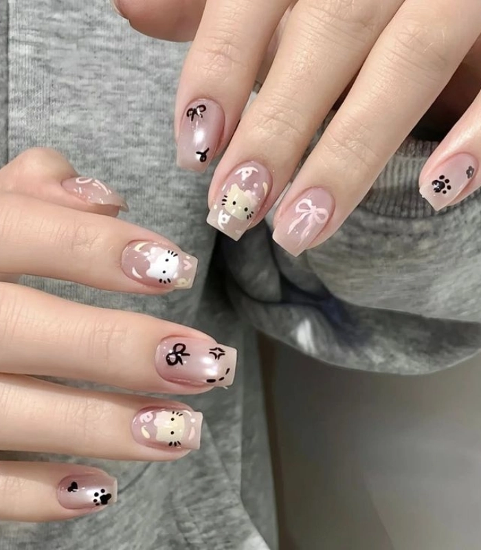 Nail art Hello Kitty nhẹ nhàng