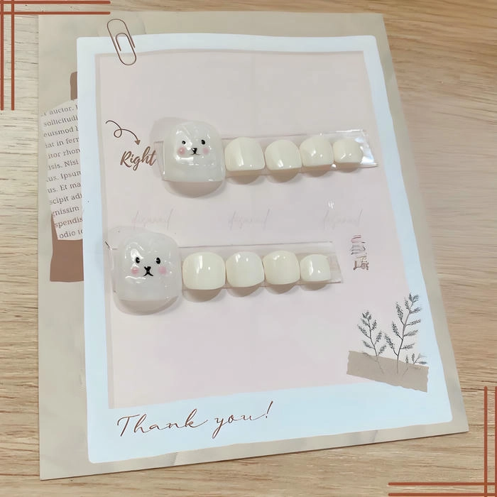 Nail box chân đính sticker