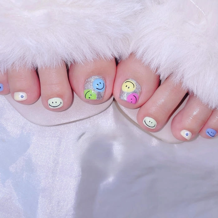 Nail chân đẹp cho móng ngắn