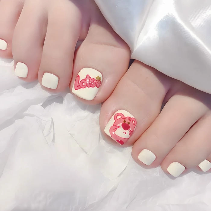 Nail chân gấu dâu phối màu ngọt ngào