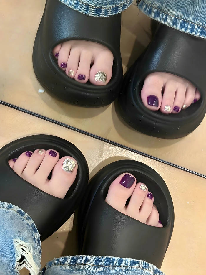 Nail chân màu tím hợp da ngăm
