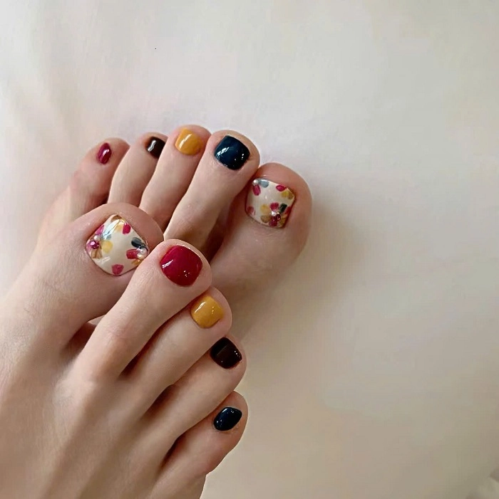 Nail chân nhiều màu cho da ngăm