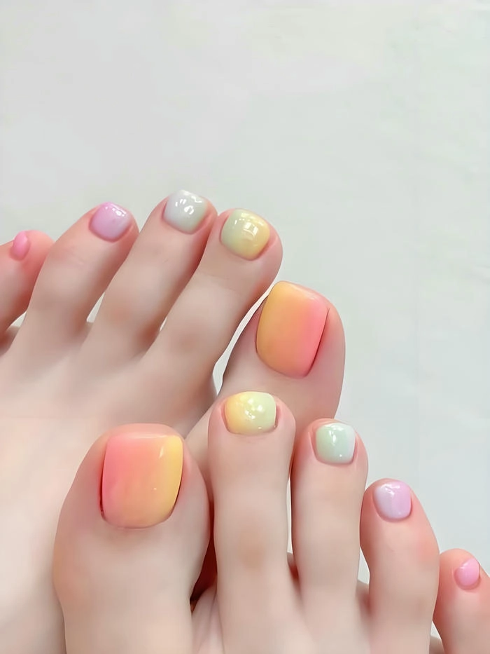 Nail chân ombre ánh nhũ sang chảnh
