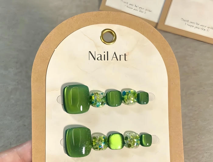Nailbox móng chân tone lạnh