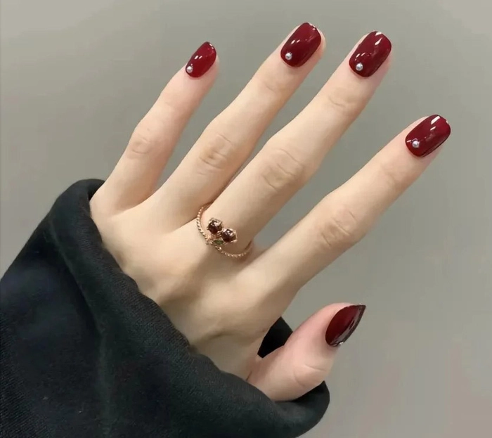 Những mẫu nail cho người lớn tuổi đáng thử