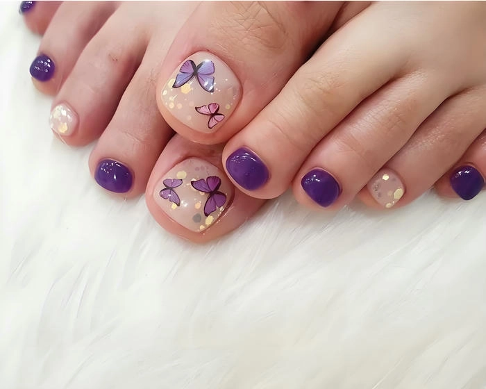 Sơn móng chân tím pastel đơn giản