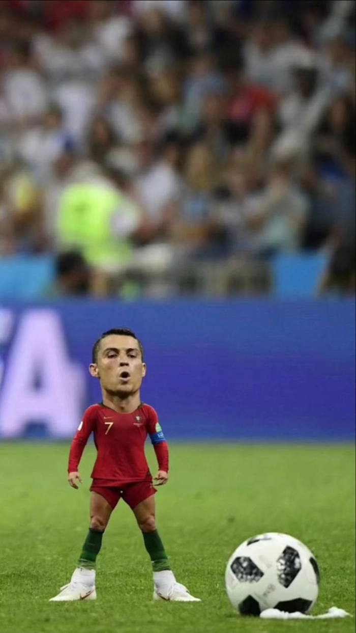 Ảnh Ronaldo meme đăng status