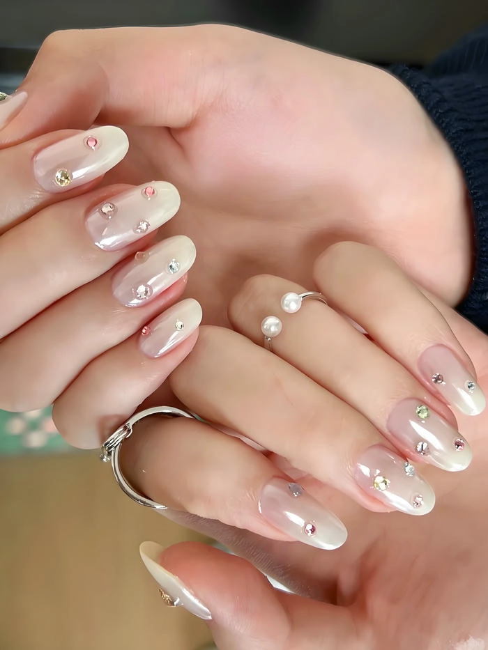 Mẫu móng tay ngọc trai đẹp