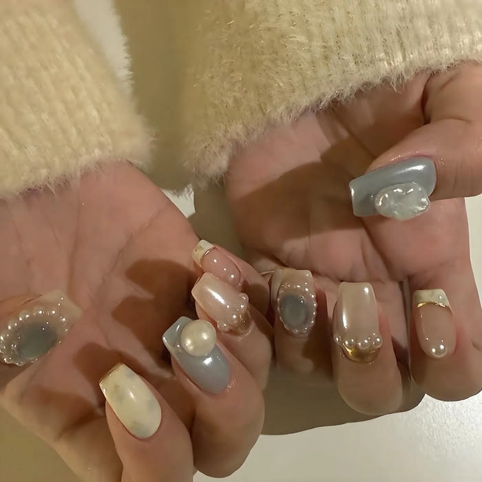 Mẫu nail đính ngọc trai đơn giản