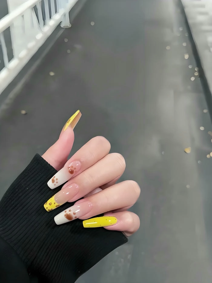 Mẫu nail hình chân chó dễ thương