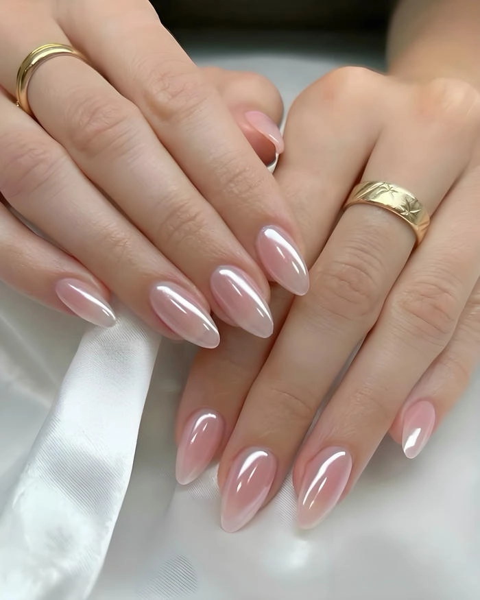 Mẫu nail sơn bóng ngọc trai