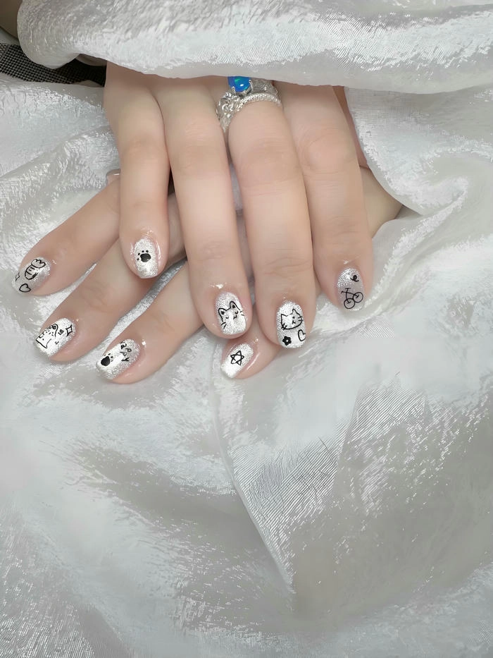 Mẫu nail vẽ chân chó nhẹ nhàng